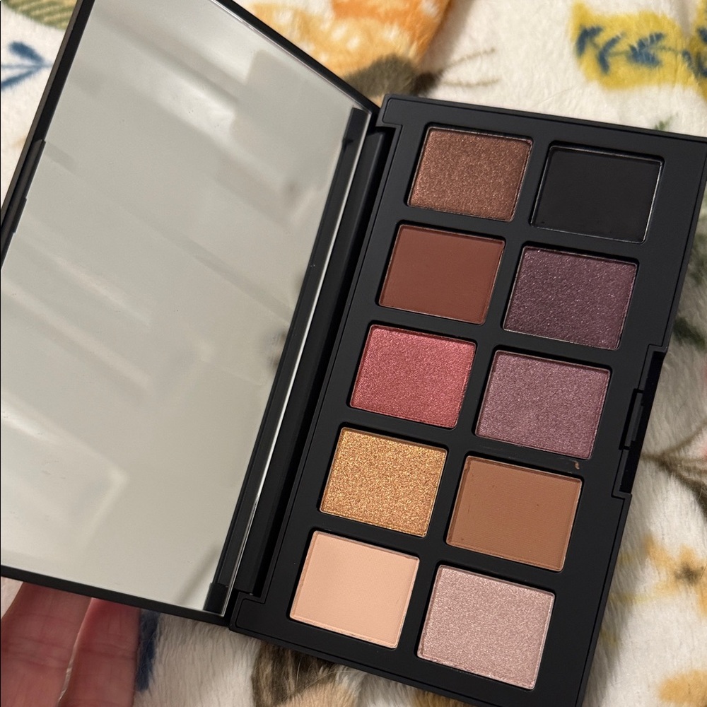 Haus Labs Eyeshadow Palette